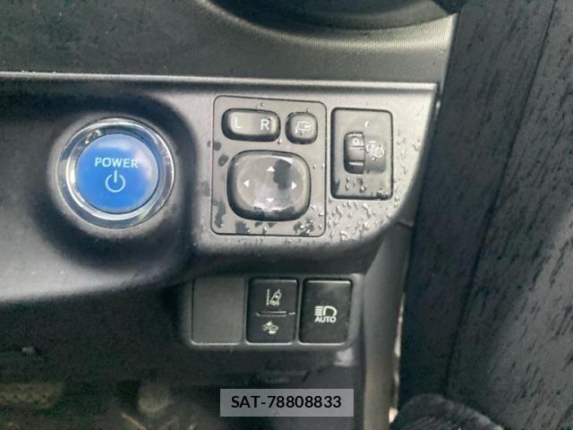 Toyota AQUA 2018-06 8371427-14