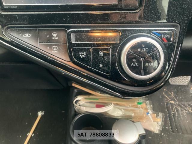 Toyota AQUA 2018-06 8371427-17