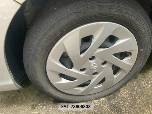 Toyota AQUA 2018-06 8371427-5