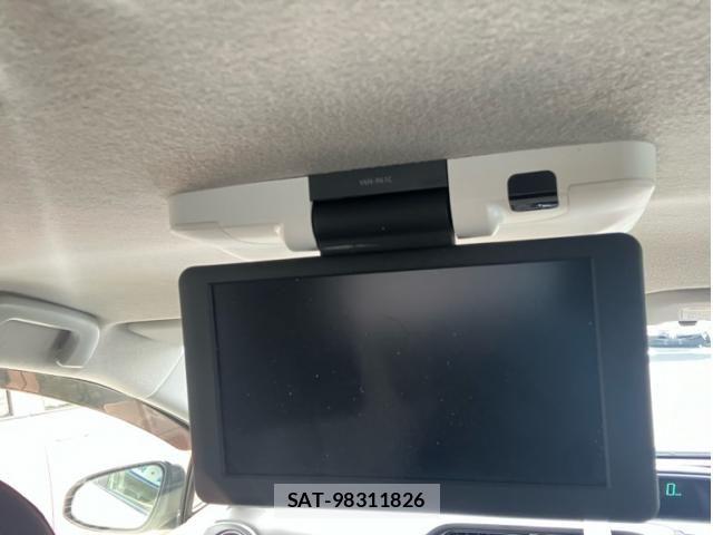 Toyota AQUA 2013-04 8371434-18