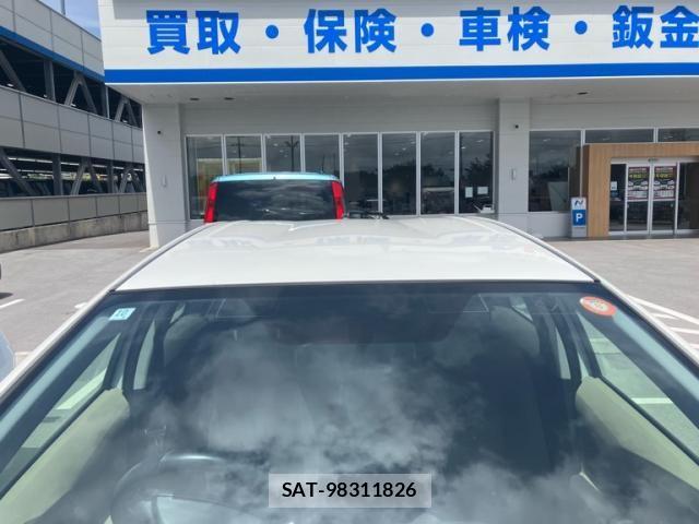 Toyota AQUA 2013-04 8371434-3