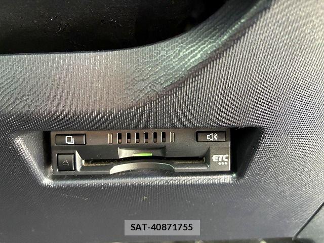 Toyota AQUA 2019-12 8371423-14