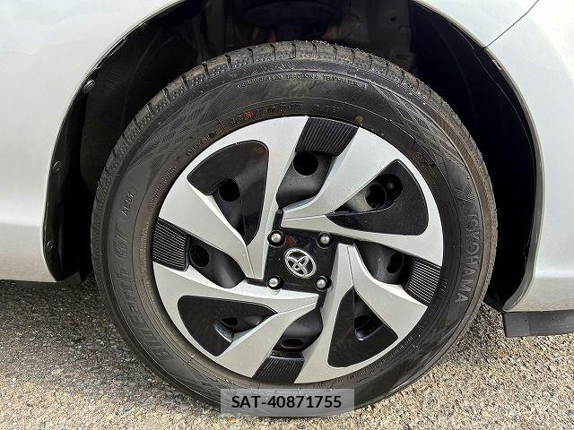 Toyota AQUA 2019-12 8371423-25