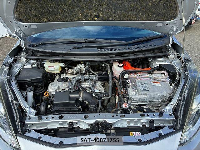 Toyota AQUA 2019-12 8371423-26