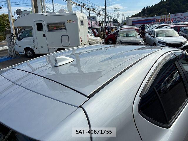 Toyota AQUA 2019-12 8371423-27