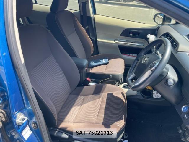 Toyota AQUA 2013-03 8371430-10