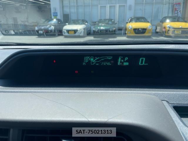Toyota AQUA 2013-03 8371430-15