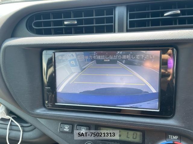 Toyota AQUA 2013-03 8371430-16