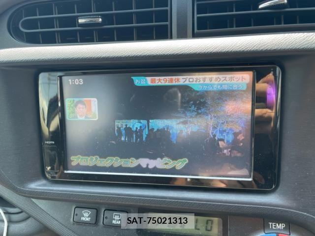 Toyota AQUA 2013-03 8371430-17
