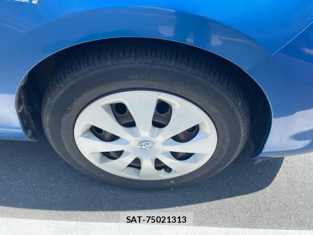 Toyota AQUA 2013-03 8371430-6
