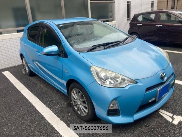 Toyota AQUA 2014-06 8371433-0
