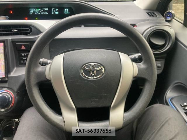 Toyota AQUA 2014-06 8371433-15