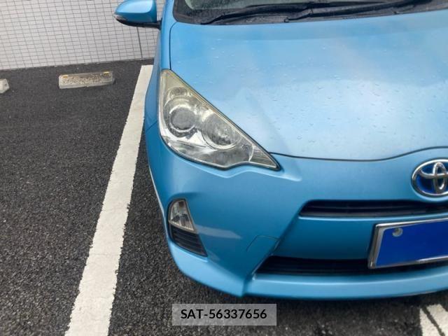 Toyota AQUA 2014-06 8371433-1