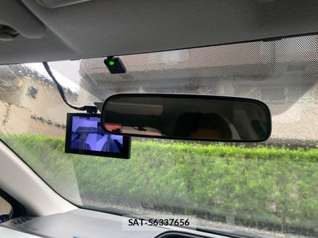 Toyota AQUA 2014-06 8371433-23