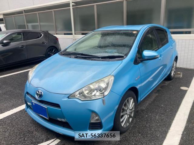 Toyota AQUA 2014-06 8371433-2