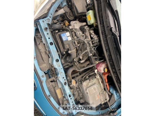 Toyota AQUA 2014-06 8371433-29