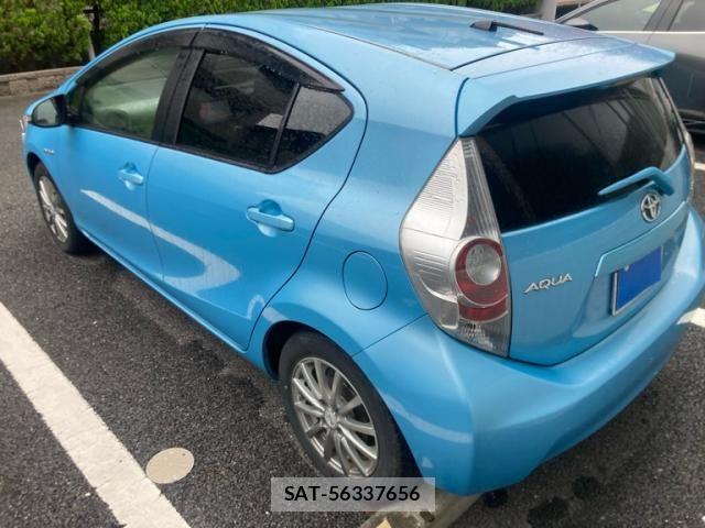 Toyota AQUA 2014-06 8371433-7