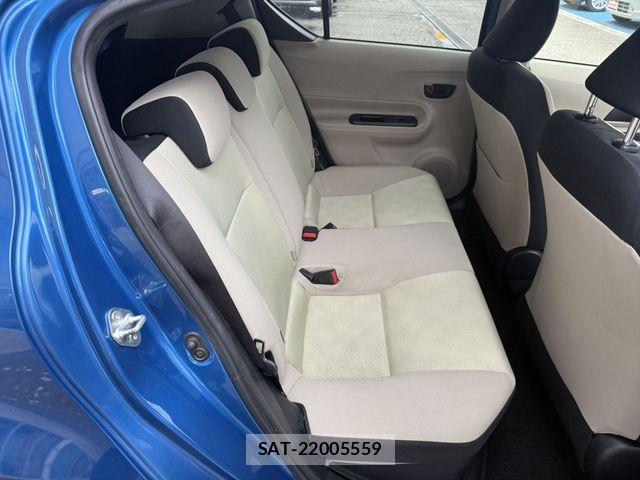 Toyota AQUA 2013-08 8371426-14