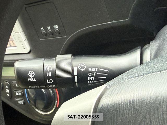 Toyota AQUA 2013-08 8371426-15