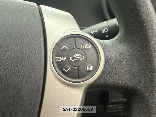 Toyota AQUA 2013-08 8371426-23