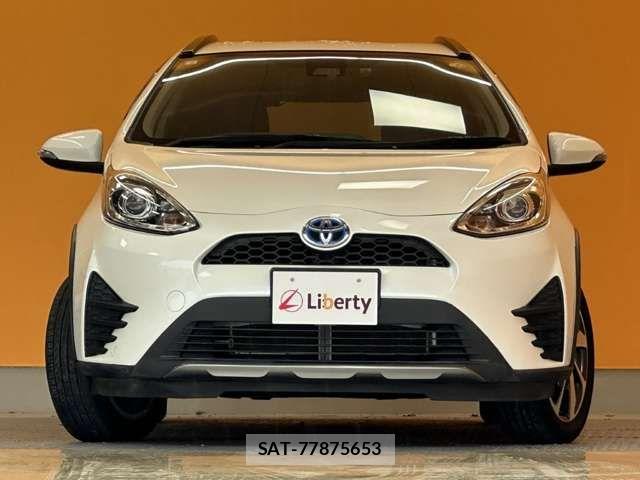 Toyota AQUA 2018-08 8371421-14