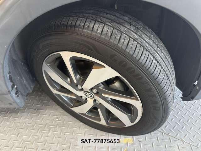 Toyota AQUA 2018-08 8371421-17