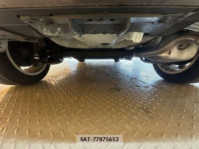 Toyota AQUA 2018-08 8371421-19