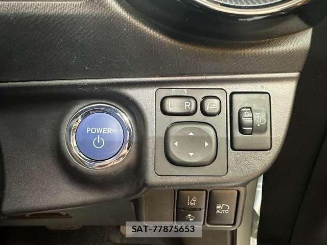 Toyota AQUA 2018-08 8371421-3