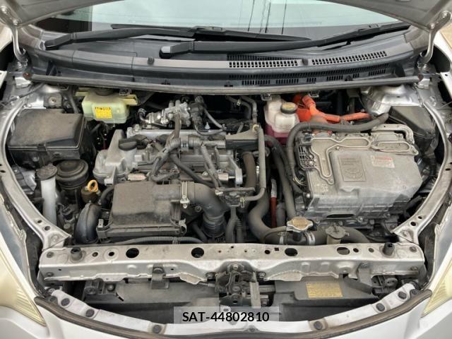 Toyota AQUA 2012-02 8371432-10