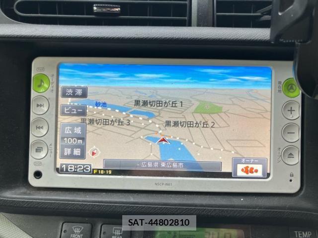 Toyota AQUA 2012-02 8371432-19