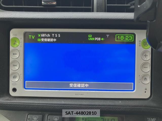 Toyota AQUA 2012-02 8371432-21