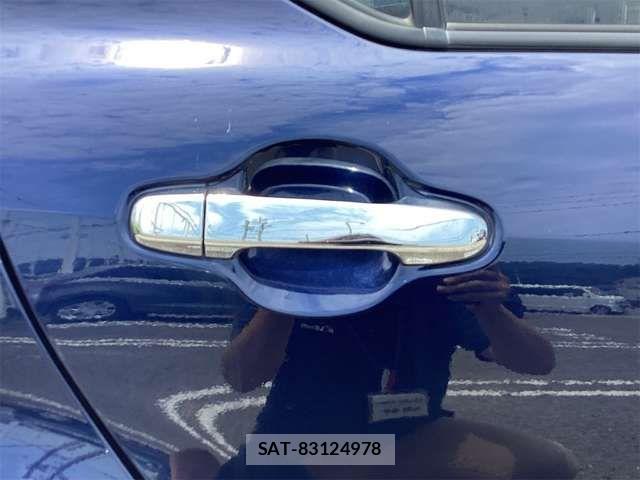 Toyota AQUA 2016-12 8371422-16