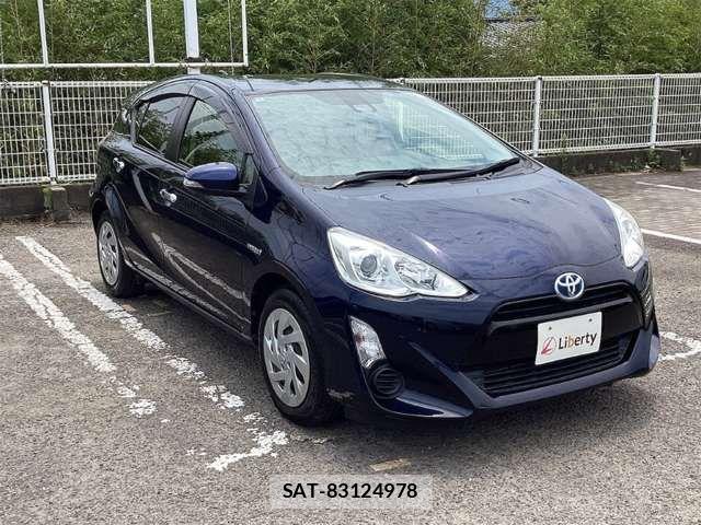 Toyota AQUA 2016-12 8371422-7