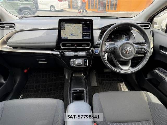 Toyota AQUA 2021-01 8371419-1