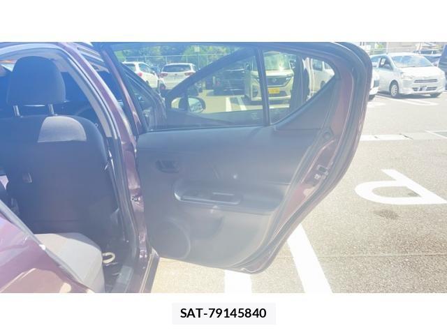 Toyota AQUA 2017-03 8371424-8