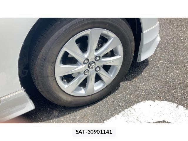 Toyota AQUA 2022-11 8371418-9