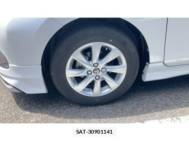 Toyota AQUA 2022-11 8371418-10