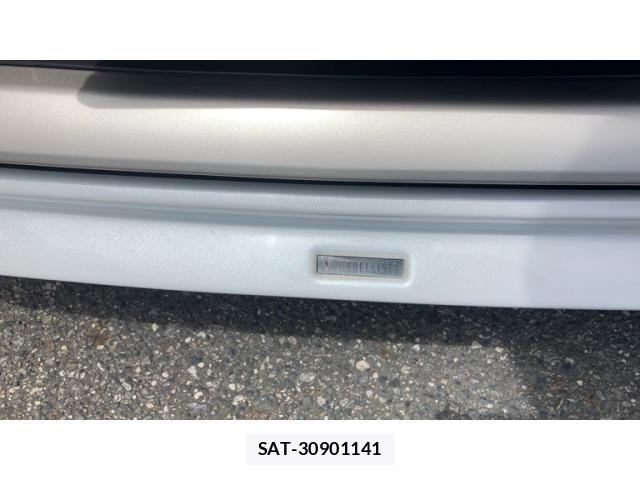 Toyota AQUA 2022-11 8371418-12