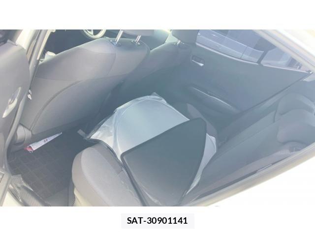 Toyota AQUA 2022-11 8371418-14