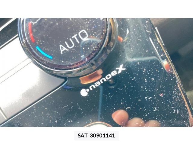 Toyota AQUA 2022-11 8371418-26