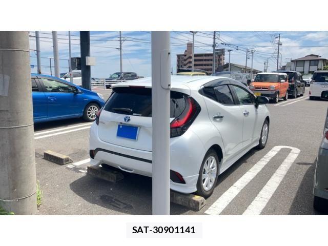 Toyota AQUA 2022-11 8371418-2