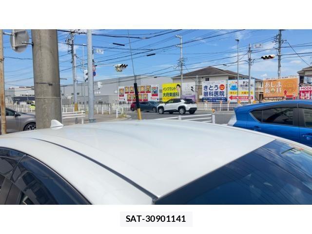 Toyota AQUA 2022-11 8371418-7
