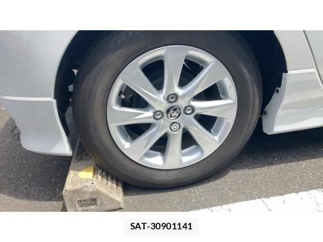 Toyota AQUA 2022-11 8371418-8