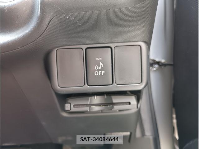 Toyota AQUA 2013-07 8371429-19