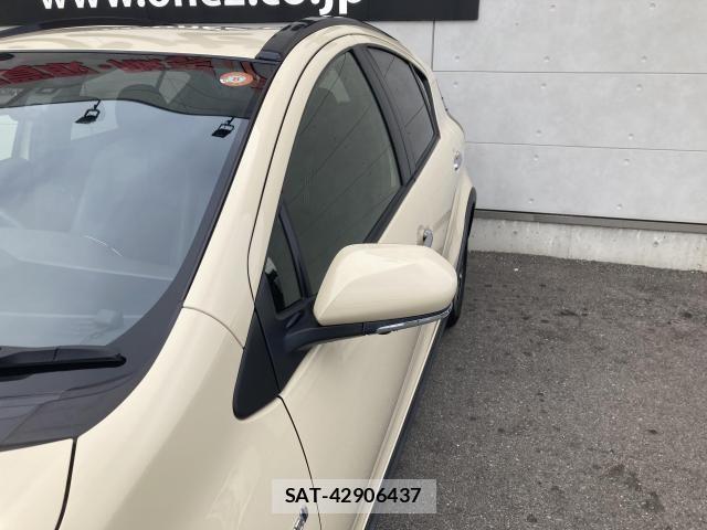 Toyota AQUA 2019-09 8371420-11