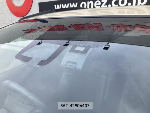 Toyota AQUA 2019-09 8371420-12