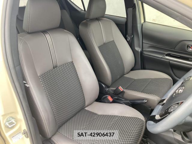 Toyota AQUA 2019-09 8371420-21