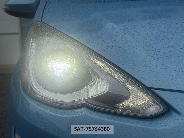 Toyota AQUA 2016-01 8371428-9