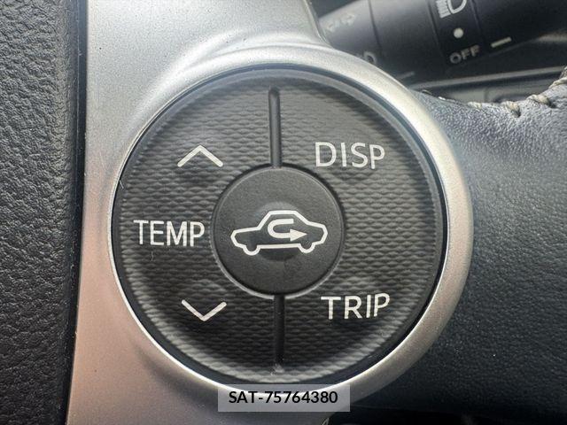 Toyota AQUA 2016-01 8371428-18