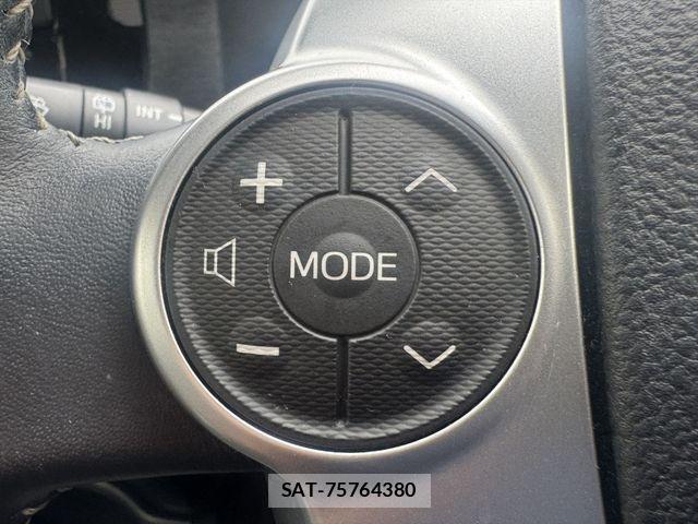 Toyota AQUA 2016-01 8371428-19
